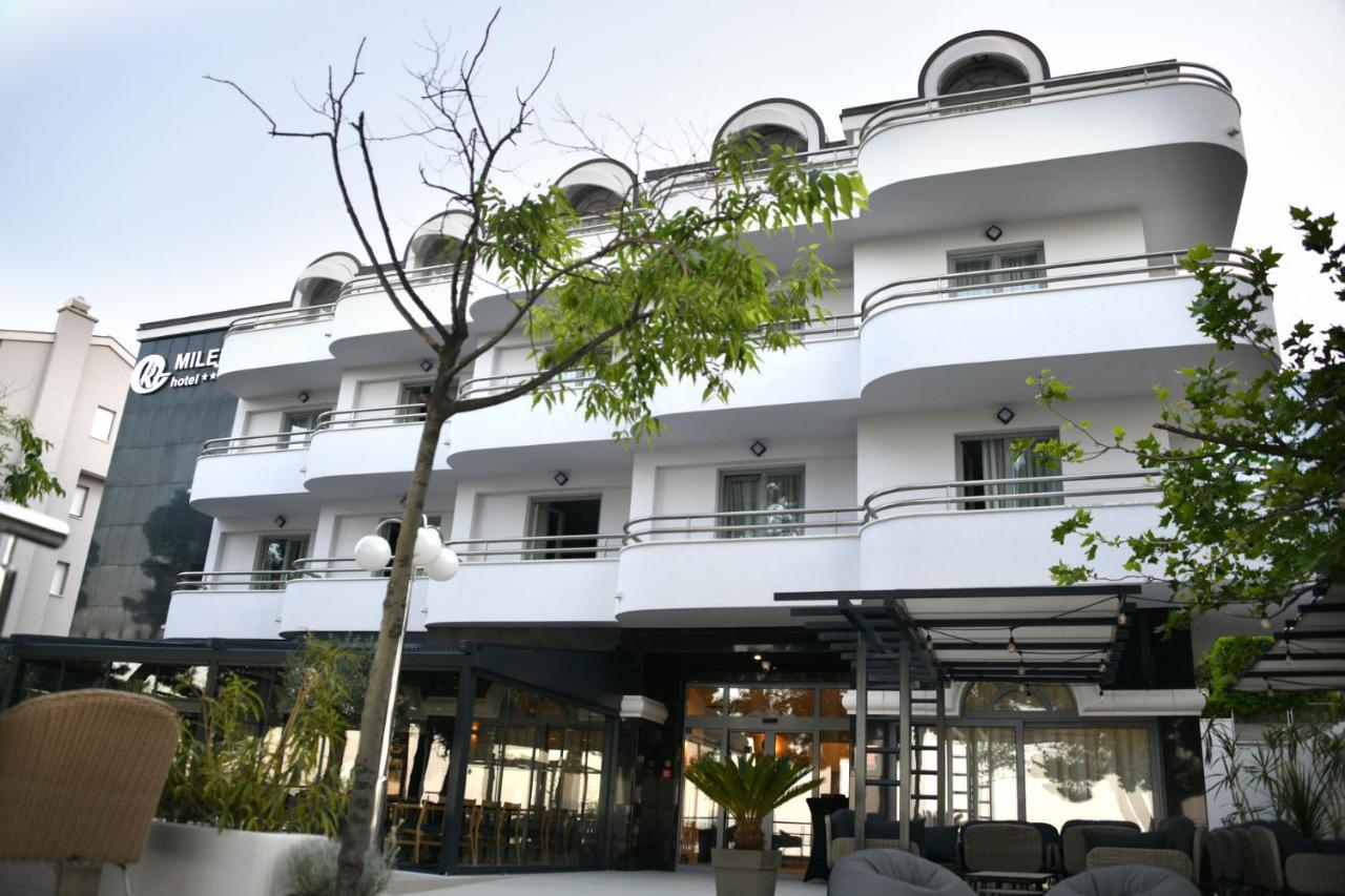 Hotel Milenij Макарска Экстерьер фото
