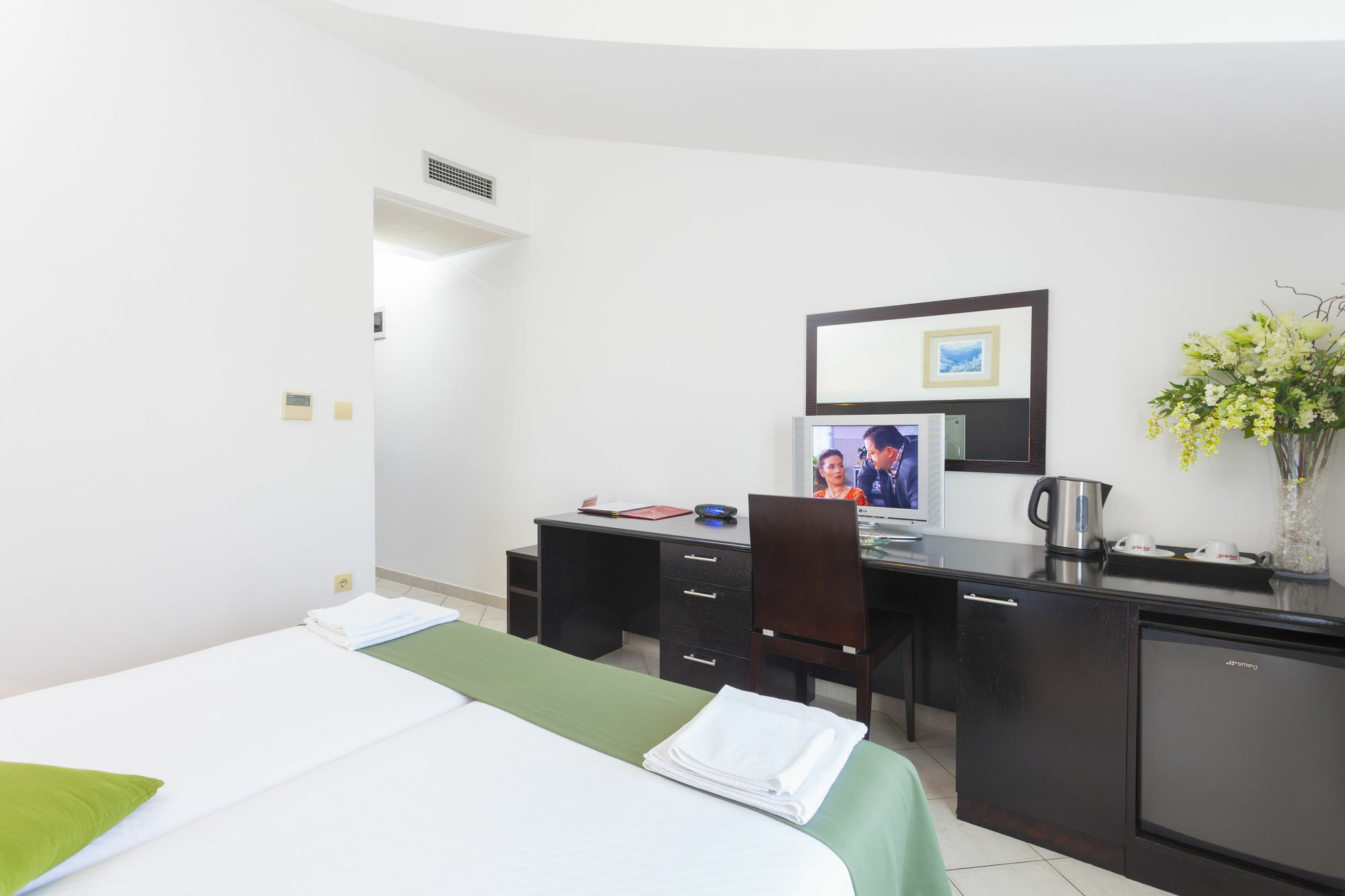 Hotel Milenij Макарска Экстерьер фото