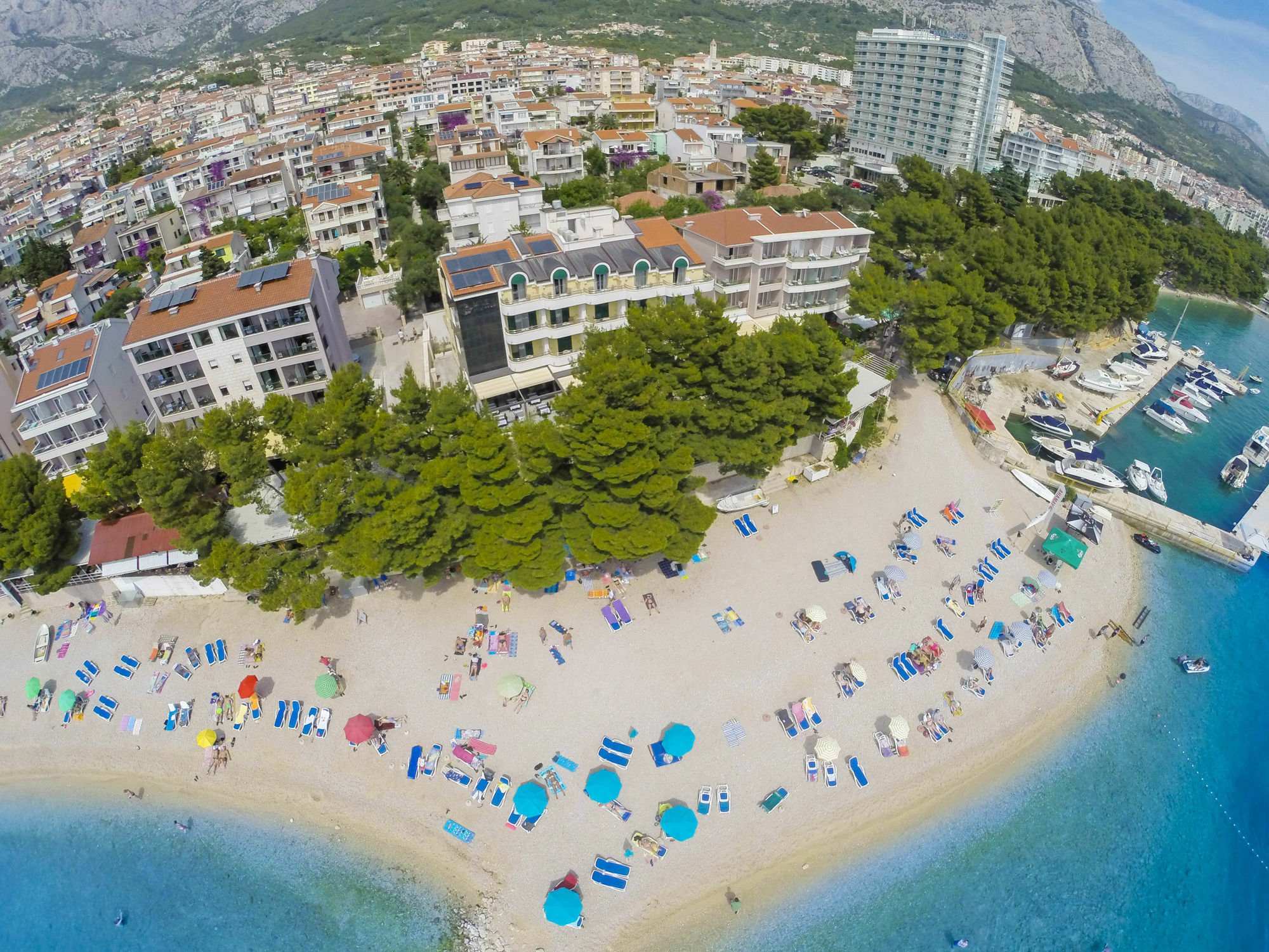 Hotel Milenij Макарска Экстерьер фото